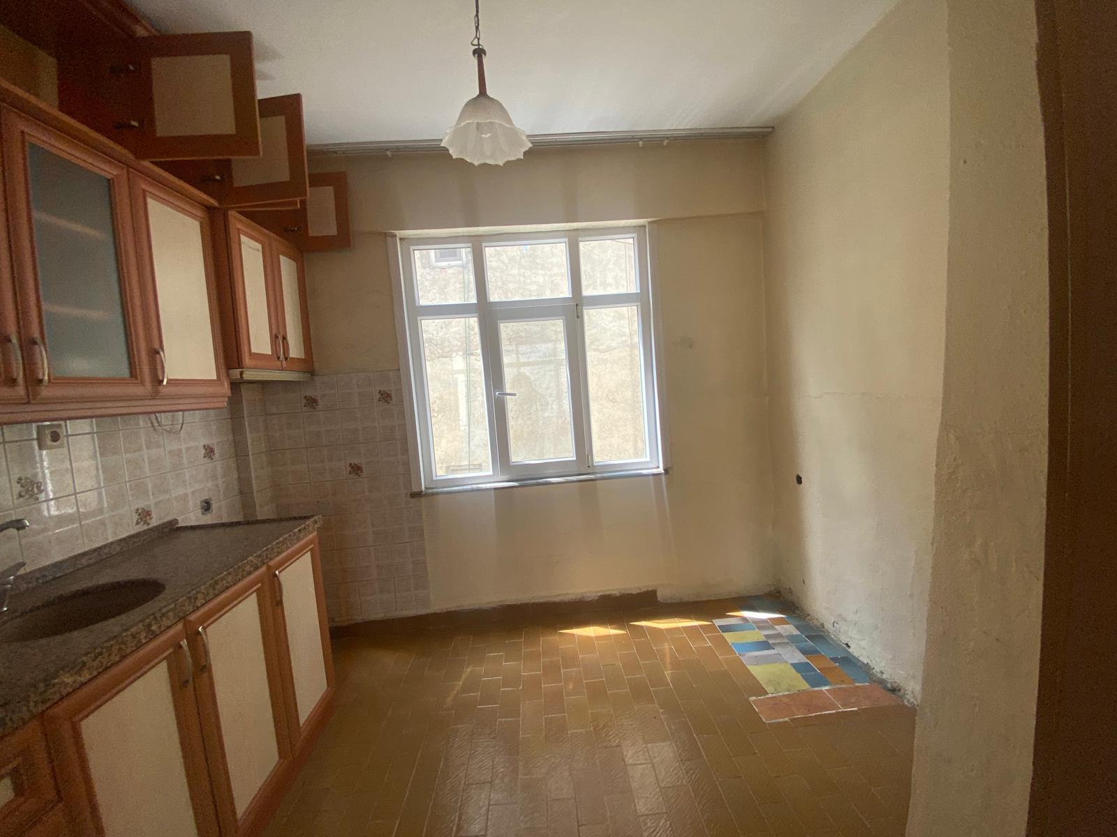 DUMLUPNAR MAH. TOPALOĞLI CAMİ YANI KİRALIK DAİRE